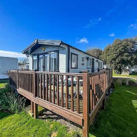 Beautiful Caravan For Hire With A Partial Sea View In Suffolk Ref 32042Az لوستوفت المظهر الخارجي الصورة