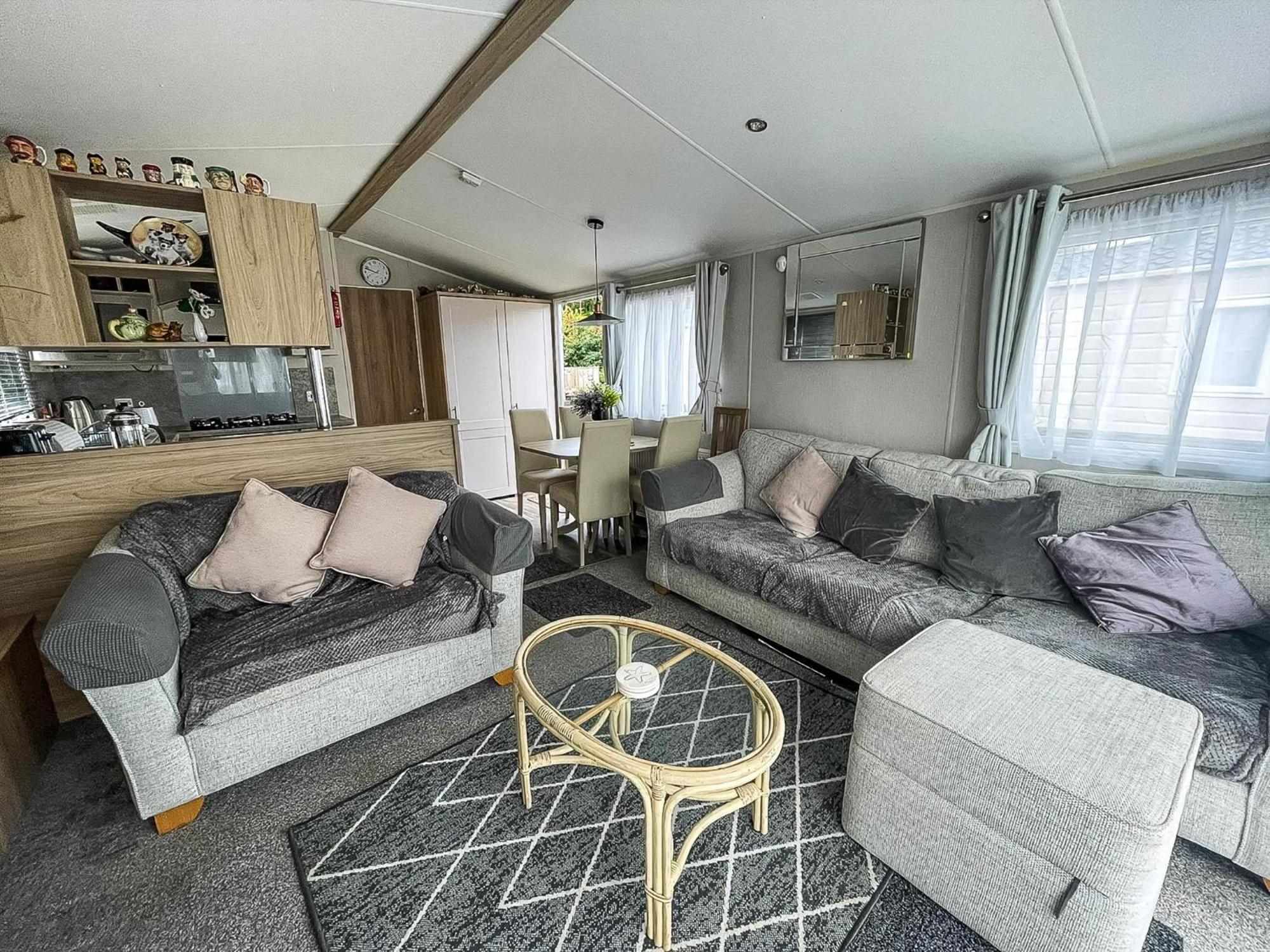 Beautiful Caravan For Hire With A Partial Sea View In Suffolk Ref 32042Az لوستوفت المظهر الخارجي الصورة